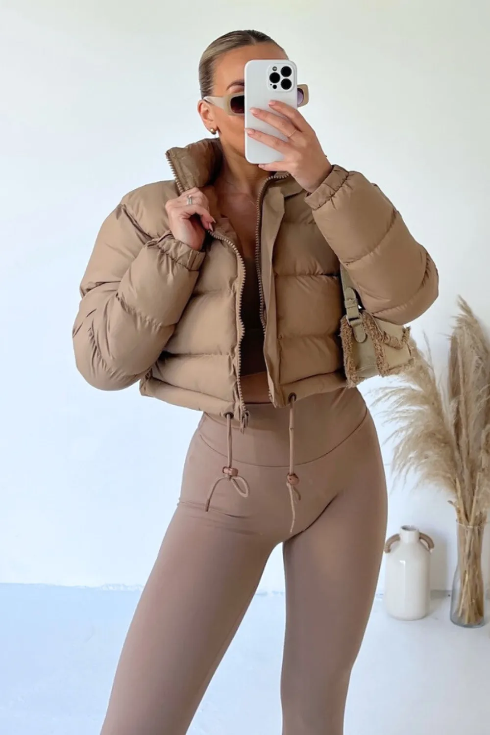 Karmin beige crop puffer coat