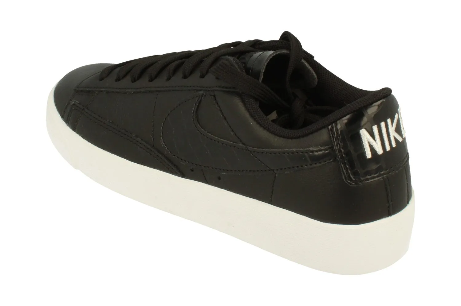 Nike Womens Blazer Low Trainers BQ0033 001