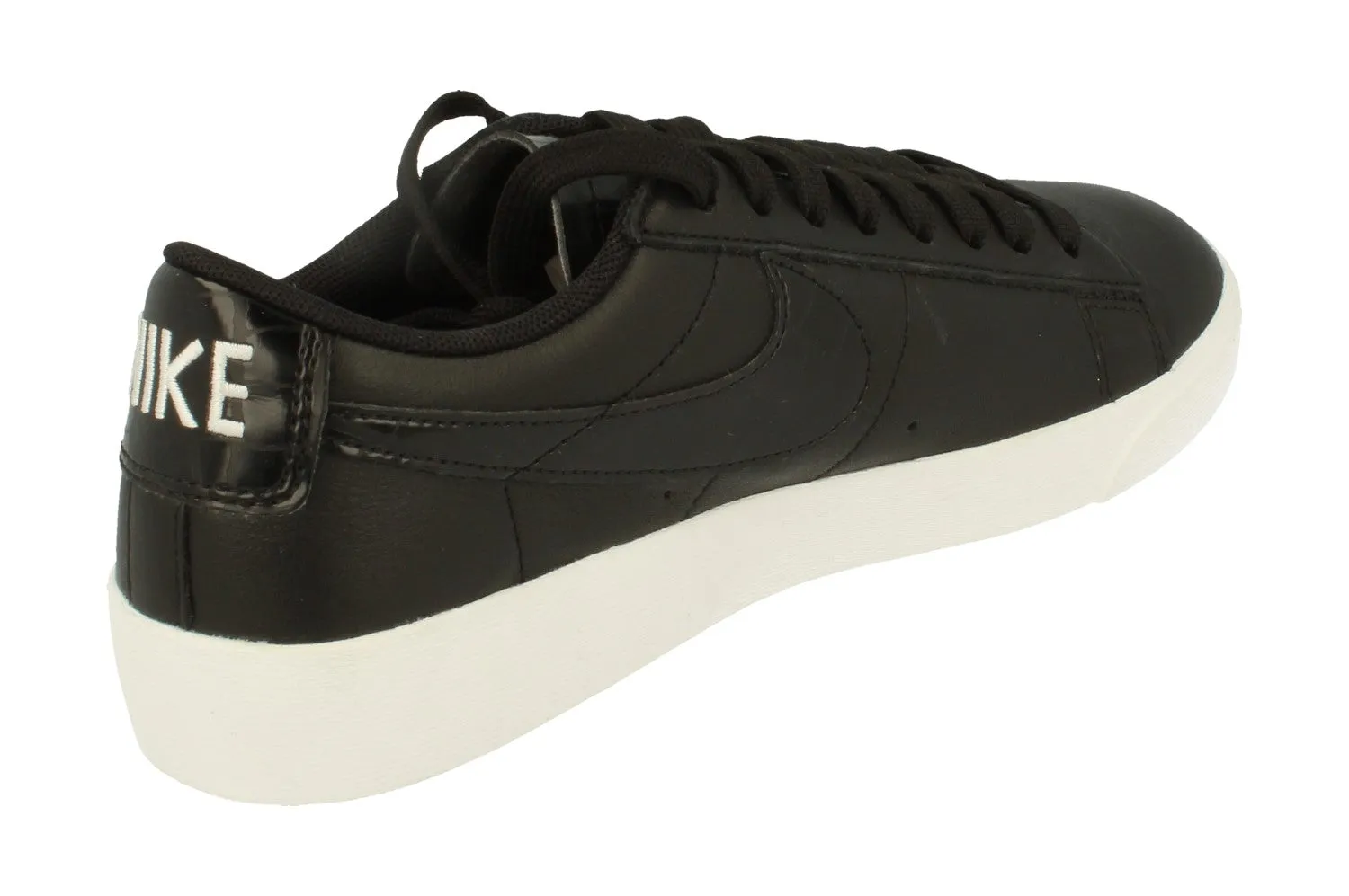 Nike Womens Blazer Low Trainers BQ0033 001