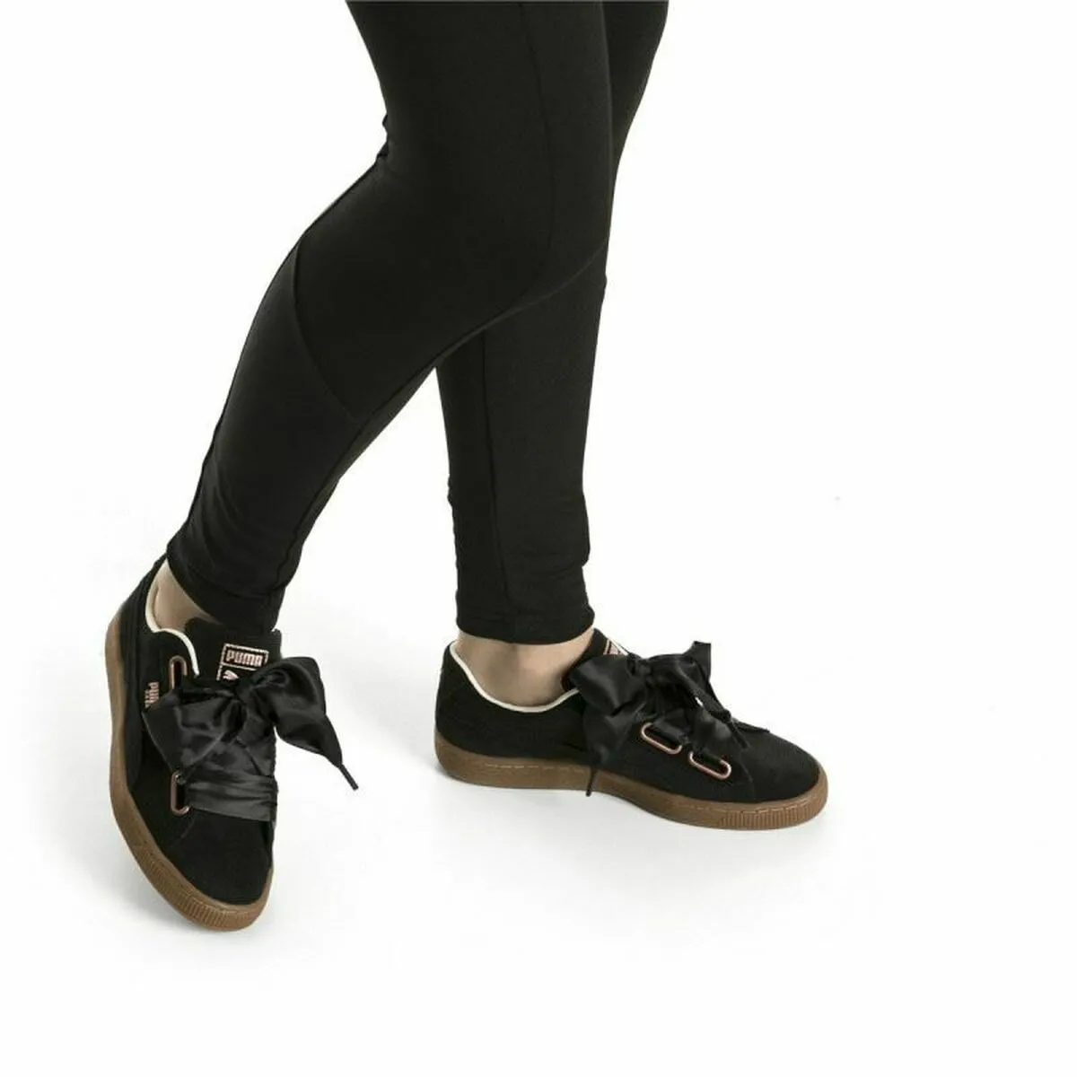 Sports Trainers for Women Puma  Basket Heart Corduroy Black